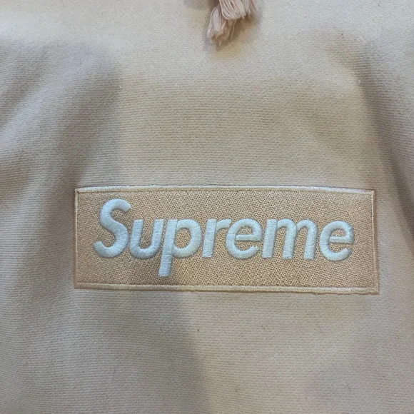 Supreme Box Logo Hoodie FW 2016 **RARE** - Peach, Size Medium